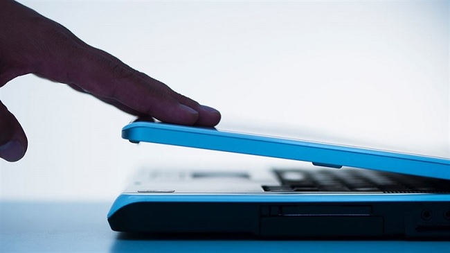 tắt laptop đúng cách