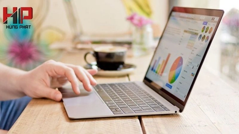 Laptop văn phòng