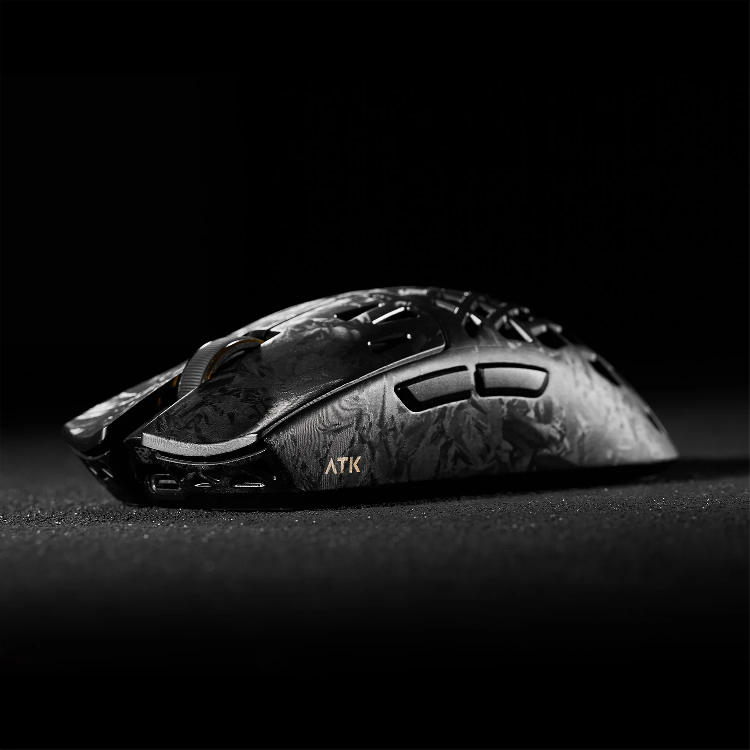 mo.atk_.ghost_.extreme.blk7_929199e78e5547e3af569dbb48bc3134